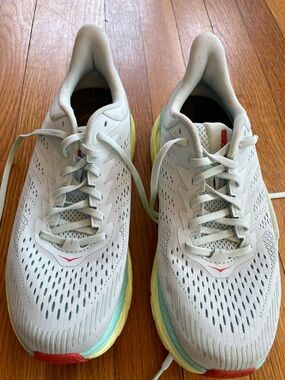 Hoka One One Clifton 7 Running Shoes Size 10D Wide Morning Mist Coral